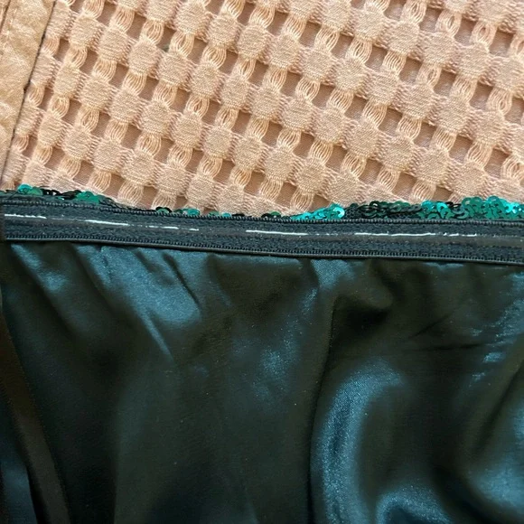 Elegant Green Sequin Strapless Dress - Picture 7 of 10